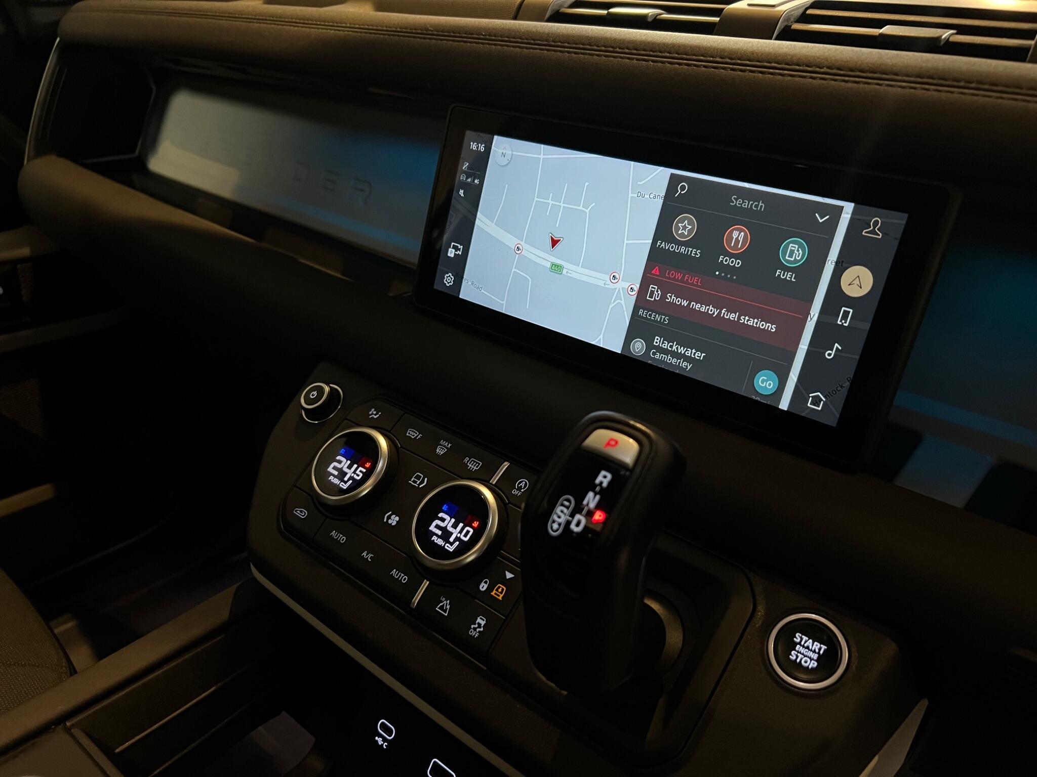 Land Rover Defender 110